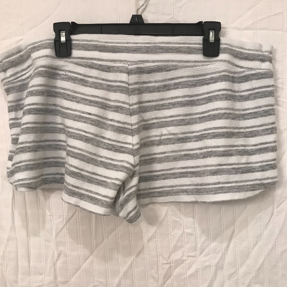 Shorts - Picture 2 of 2